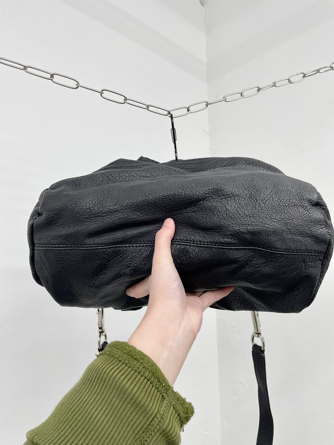 지방시 판도라 미디엄 램스킨 백 상품이미지6