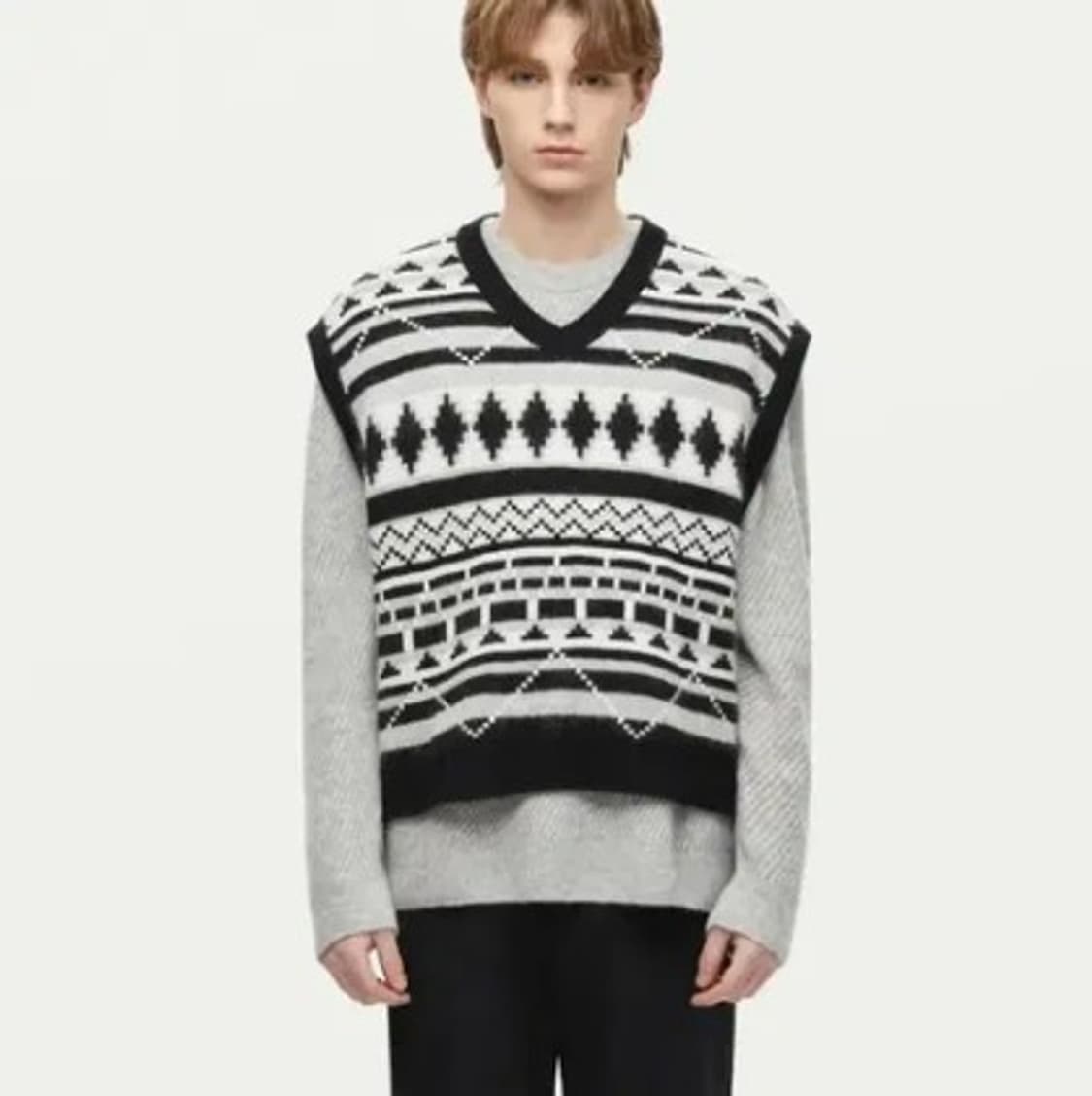 솔리드옴므 22FW 자카드 모헤어 니트 베스트 PN6569 상품이미지2