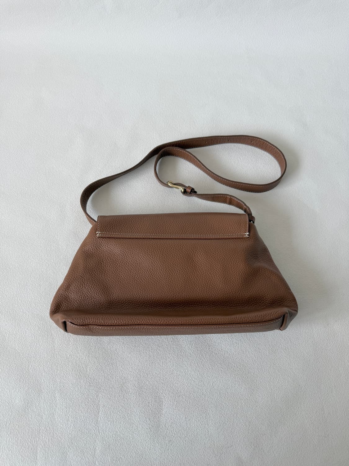 투에투아(TU ET TOI) 레더 크로스백 상품이미지6