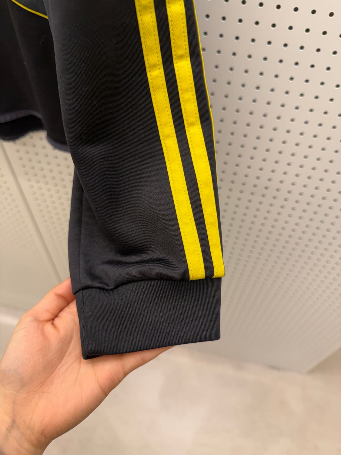 아디다스 첼시 챔피언스리그 트레이닝탑 U1713 상품이미지4