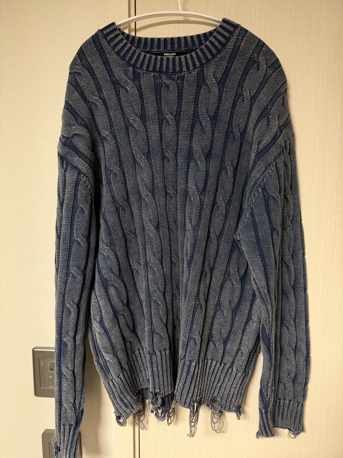 빈티지 워싱 데미지 케이블 니트 상품이미지3