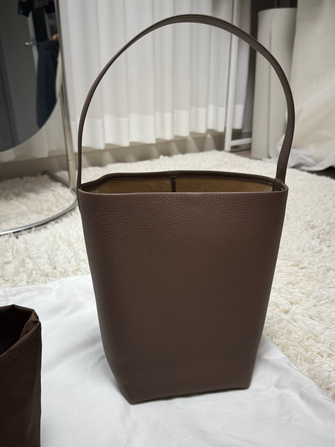 더로우 파크백 미디엄 다크올리브 (새상품급) 상품이미지4