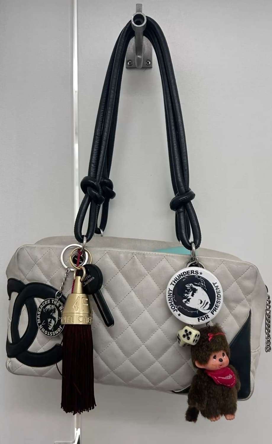 샤넬 깜봉 백 브라운 릴리로즈뎁 착용 정품 상품이미지10