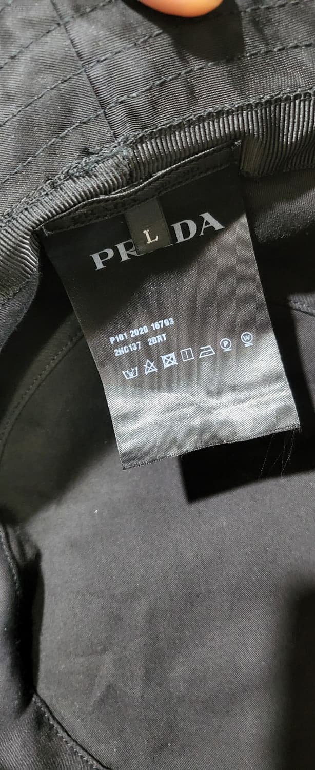 프라다 레 나일론 버깃 L 상품이미지2