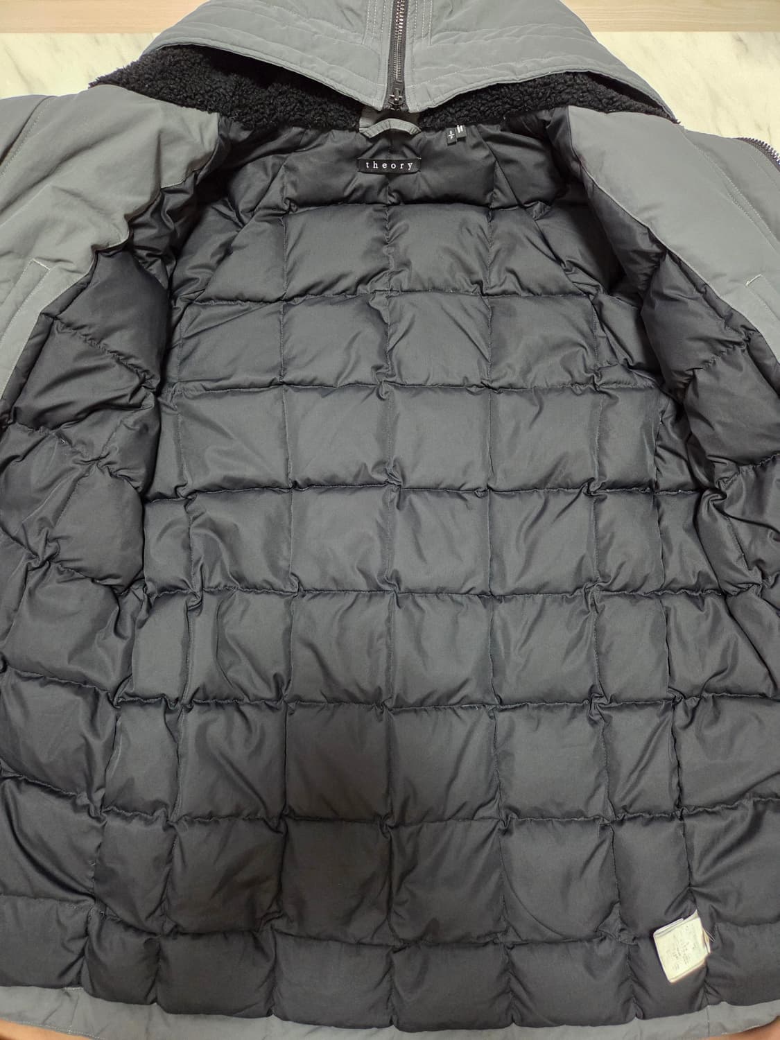 띠어리 구스 다운 패딩 상품이미지4