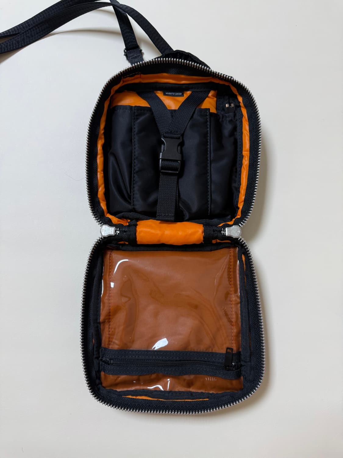 (신형) PORTER 포터 탱커 스퀘어 숄더백 블랙 상품이미지8