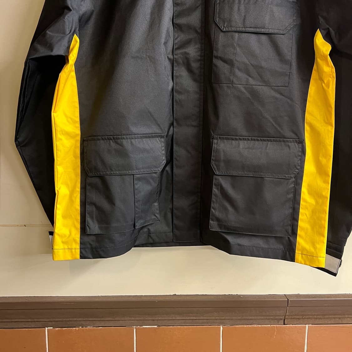 DHL Windbreaker Small Size (100~105) 상품이미지3
