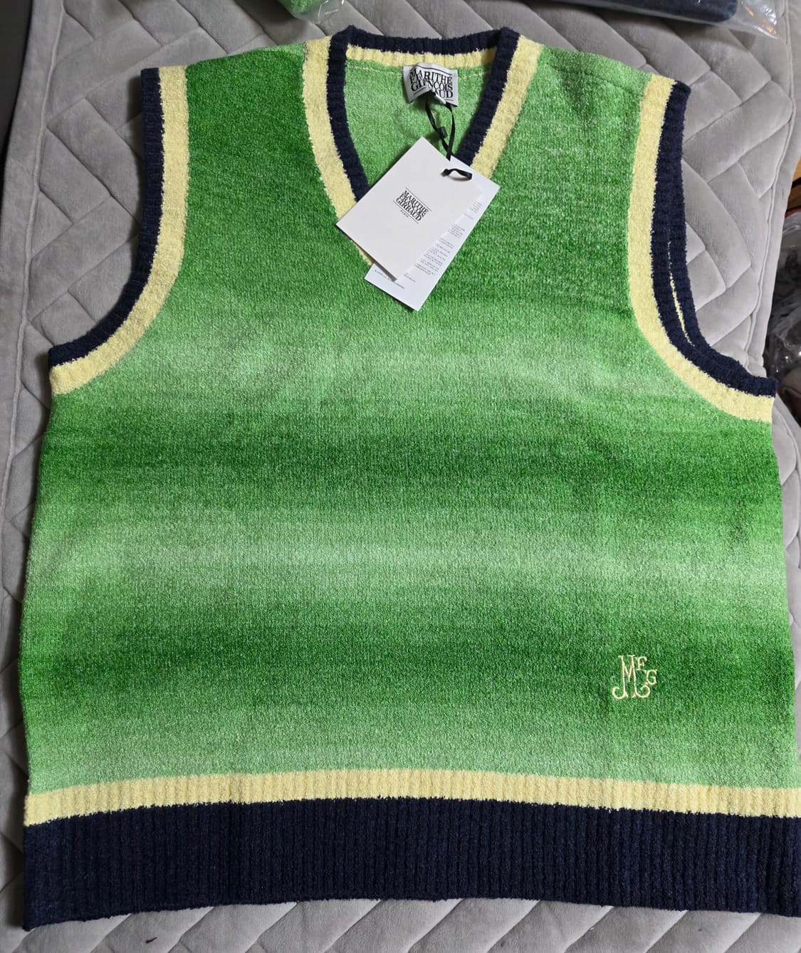 원가 13만원 반값 단종 마리떼 프랑소와 브이넥 니트 조끼 베스트 그린 상품이미지2