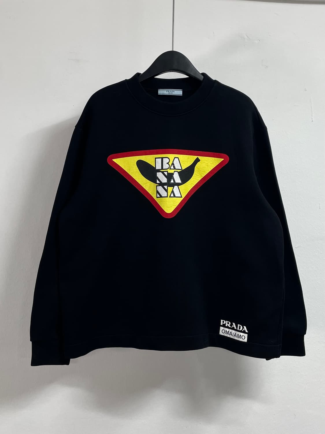 프라다 우먼스 바나나로고 스웨트 맨투맨 (on.69) 상품이미지1