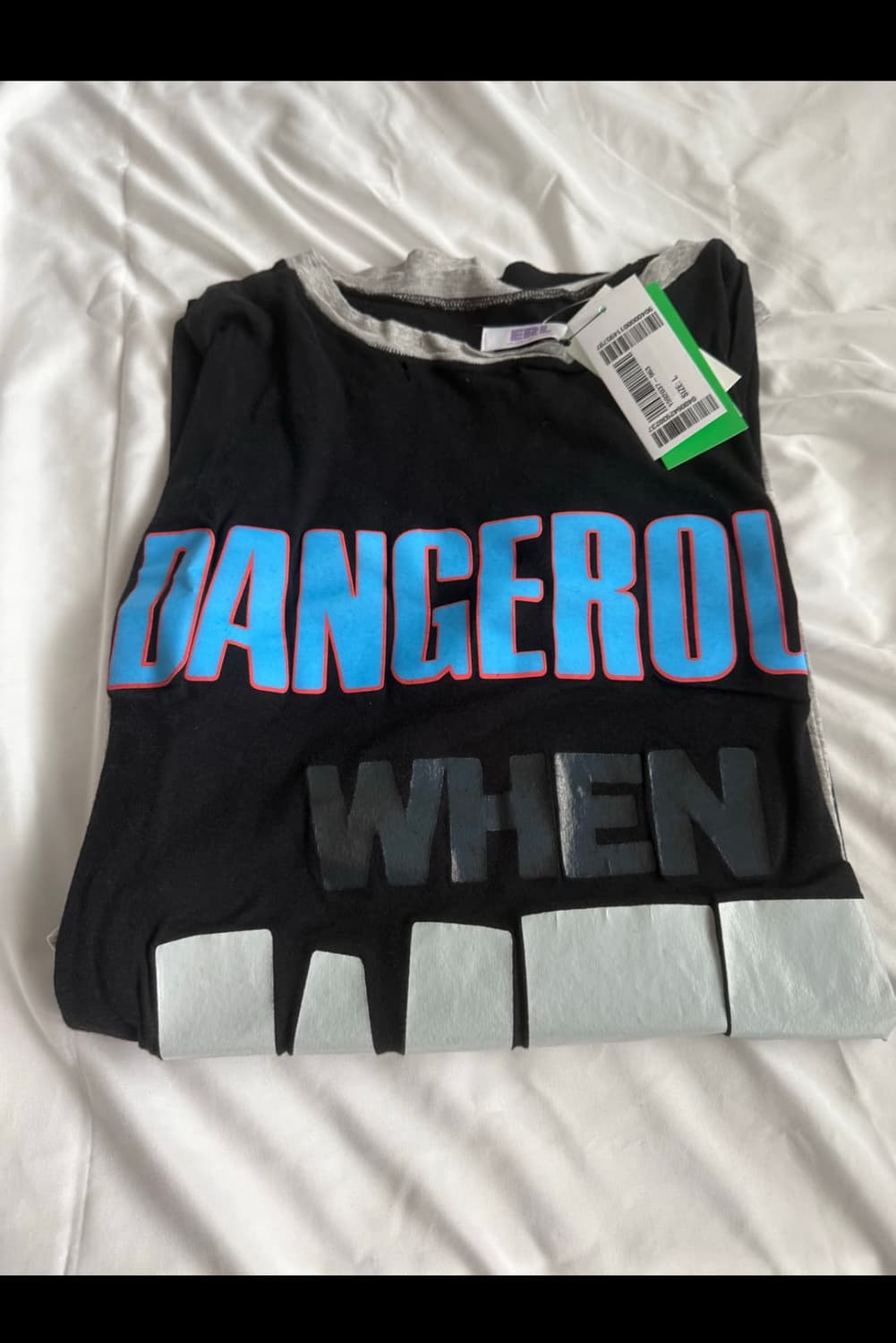 ERL dangerous when wet 롱슬리브 상품이미지3