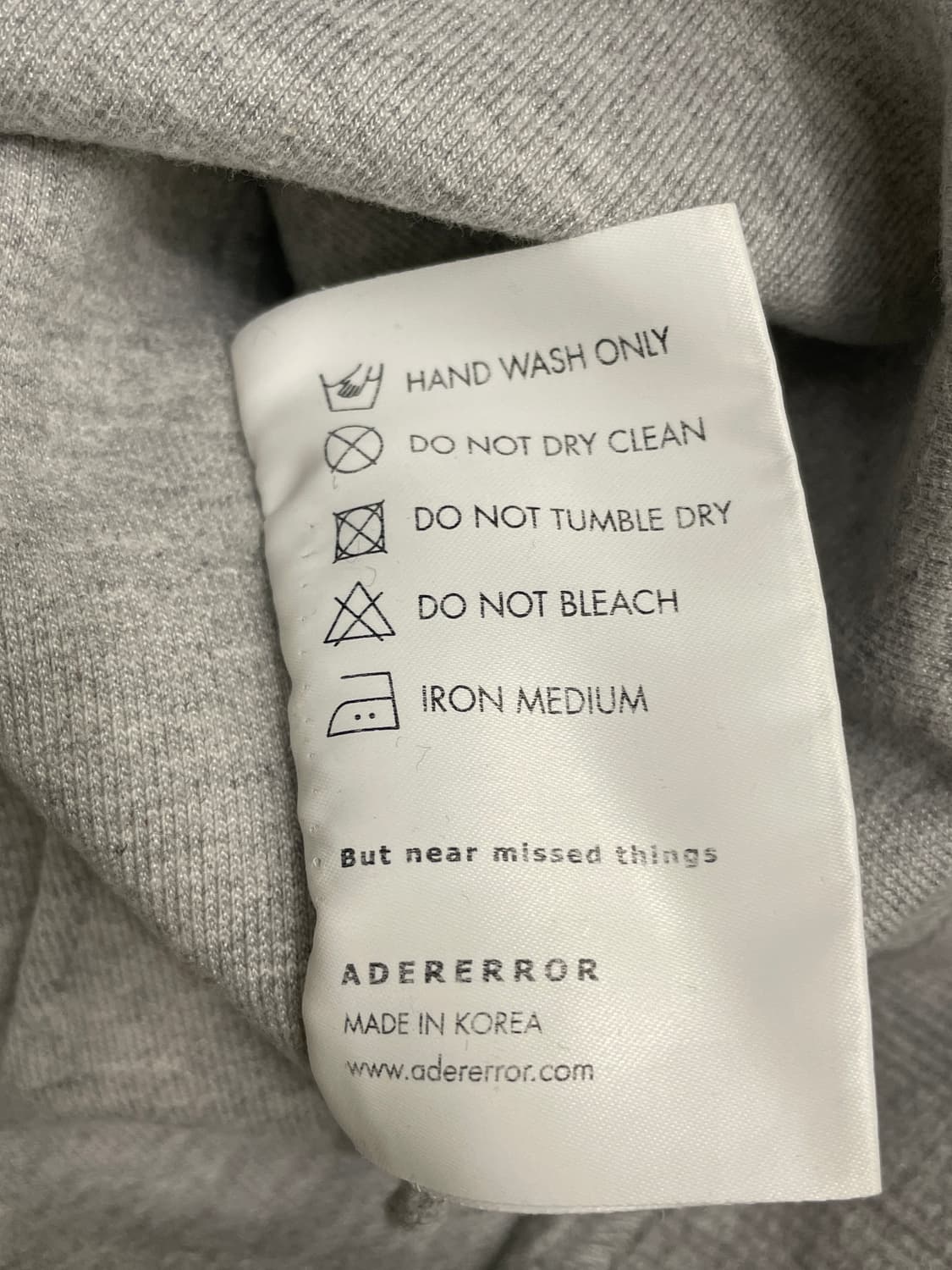 아더에러 메종키츠네 메디테이션 폭스 스웻셔츠 그레이 상품이미지6