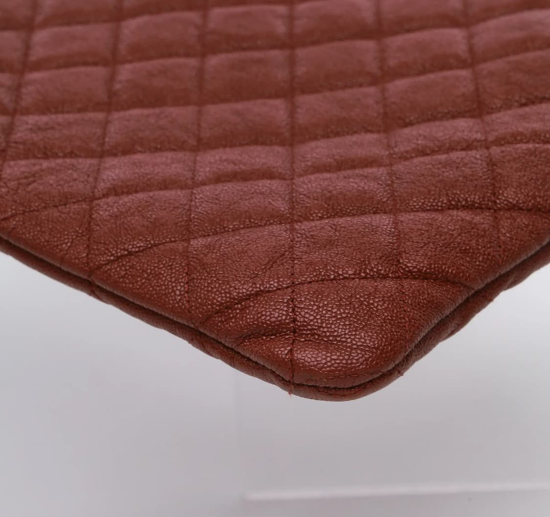 [A급] 샤넬 보이 캐비어 스킨 클러치 뉴미디움 판매합니다!!! 상품이미지4