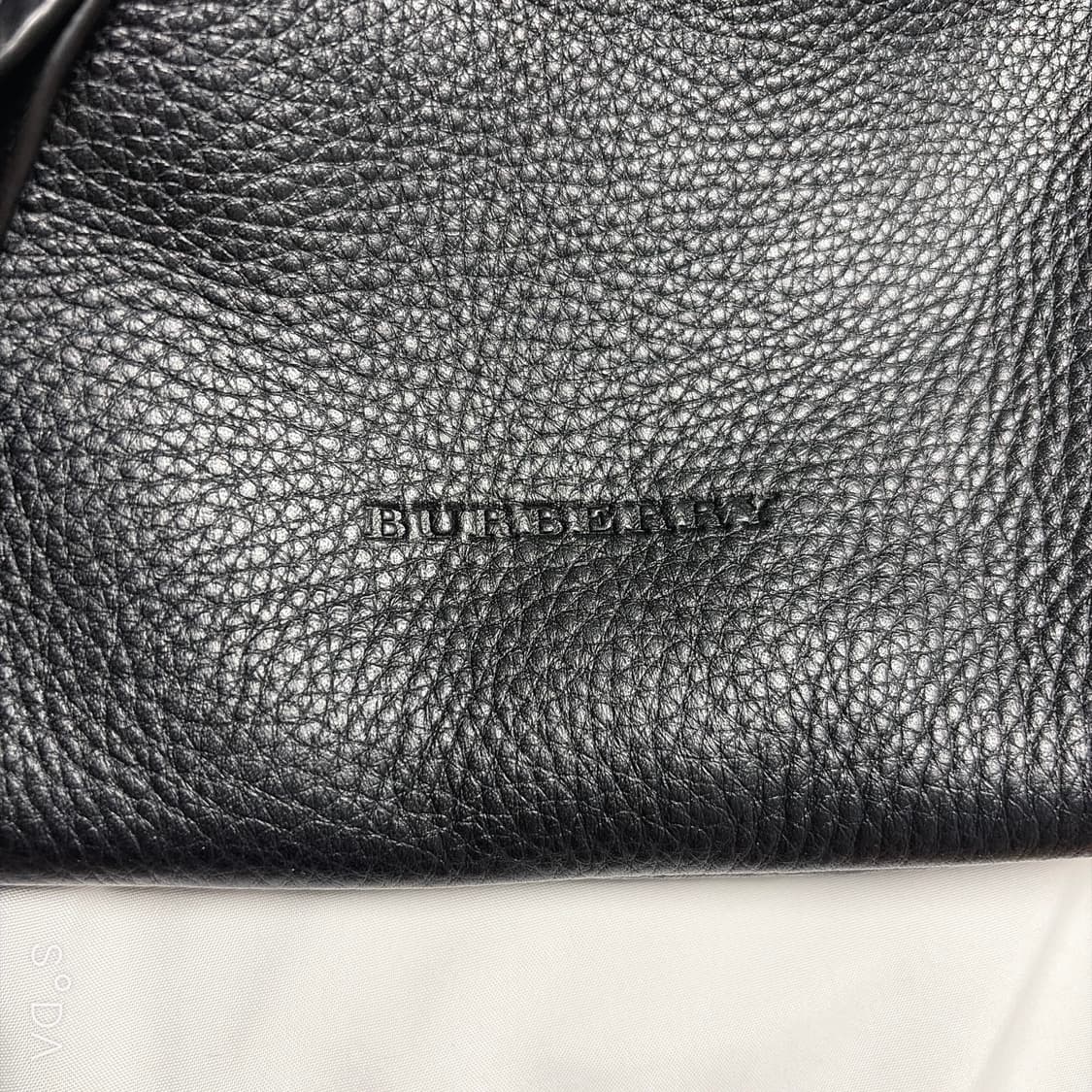 버버리 가죽 호보백 블랙 상품이미지3