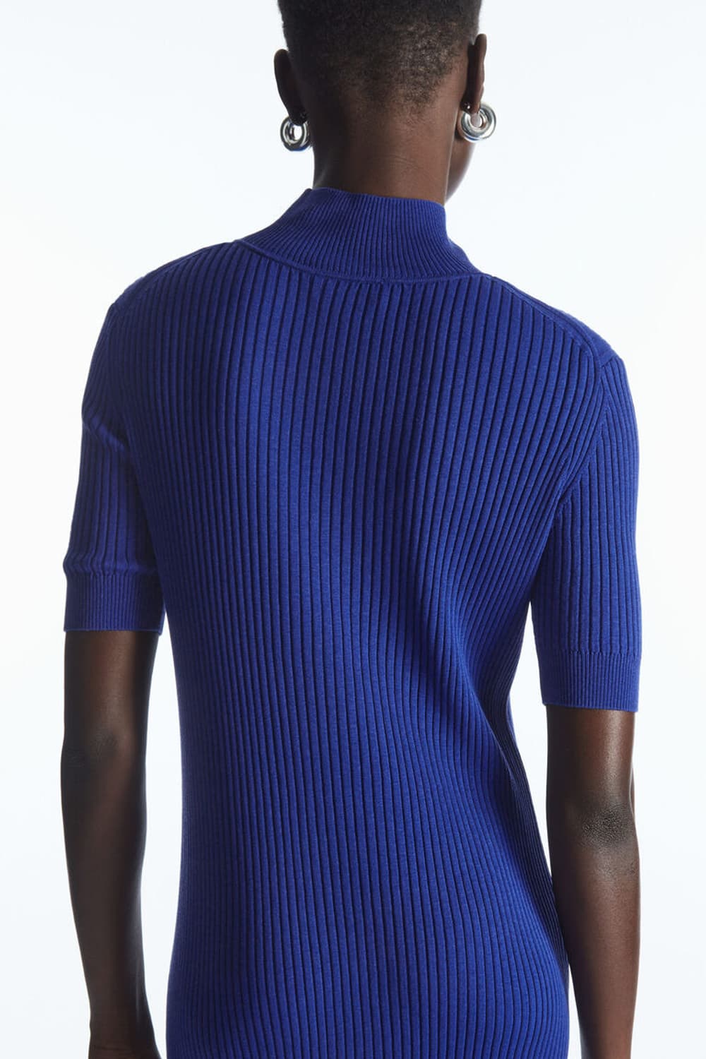 코스 립 실크 하이넥 니트 원피스 상품이미지2