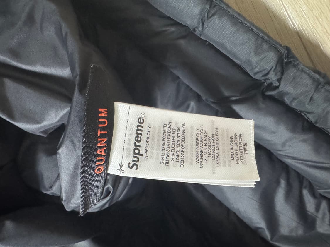 슈프림 마이크로 다운 하프집 후드 풀오버 블랙 24fw 상품이미지4