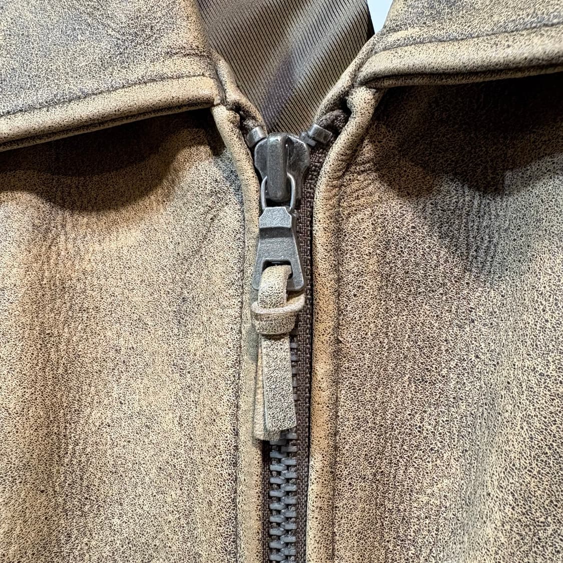 [M] GUESS 게스 빈티지 워싱 가죽 자켓 상품이미지2