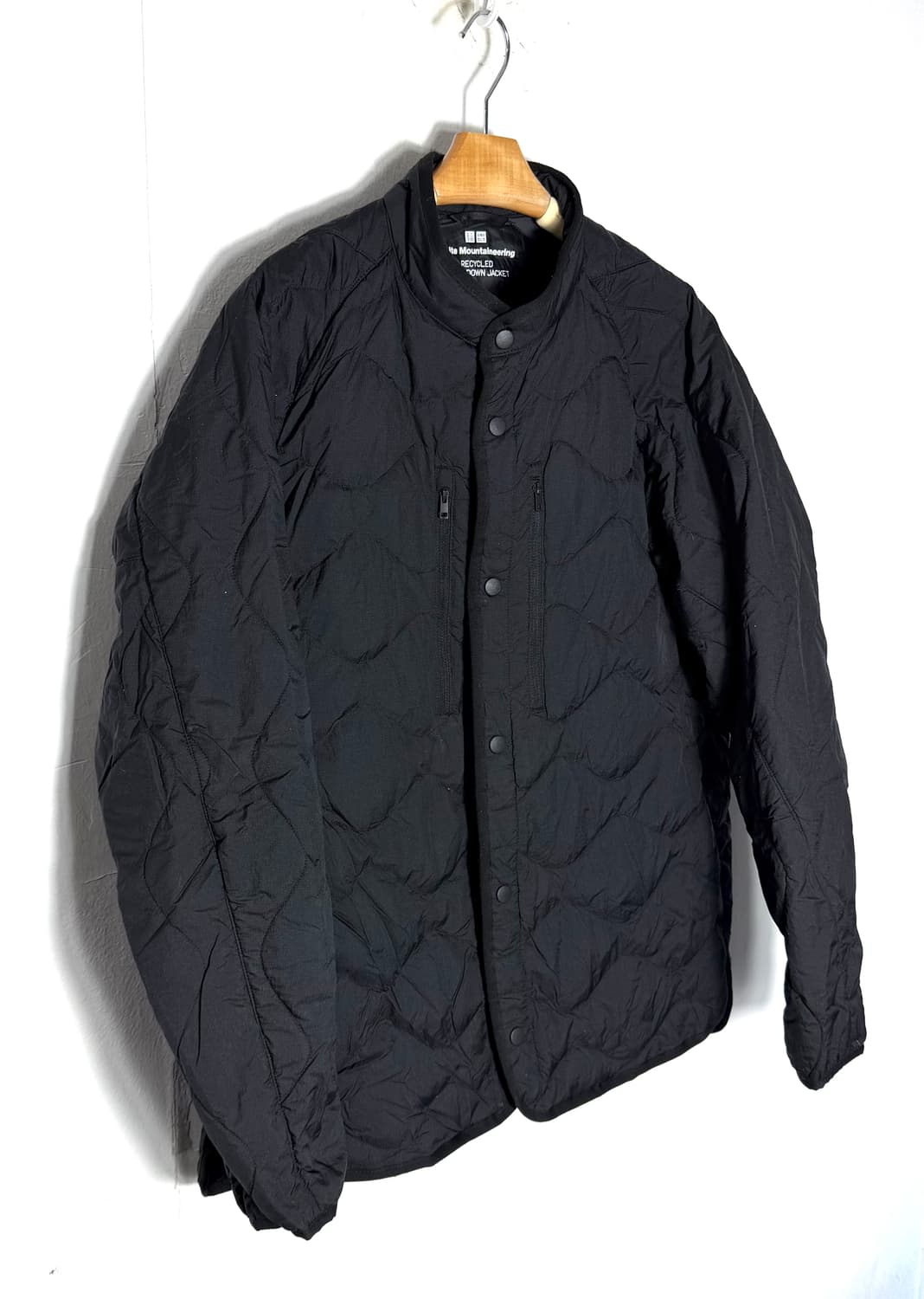 유니클로 화이트마운티니어링 경량패딩 유니클로자켓  상품이미지1