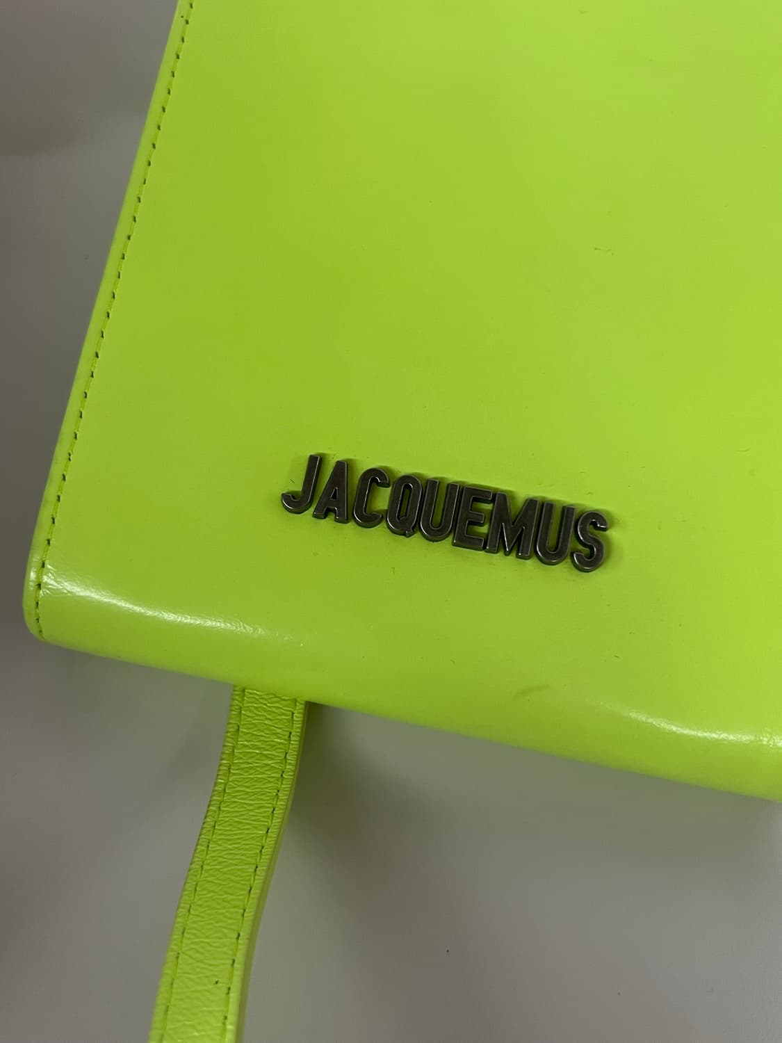 Jacquemus 자크뮈스 미니백(형광) 상품이미지3