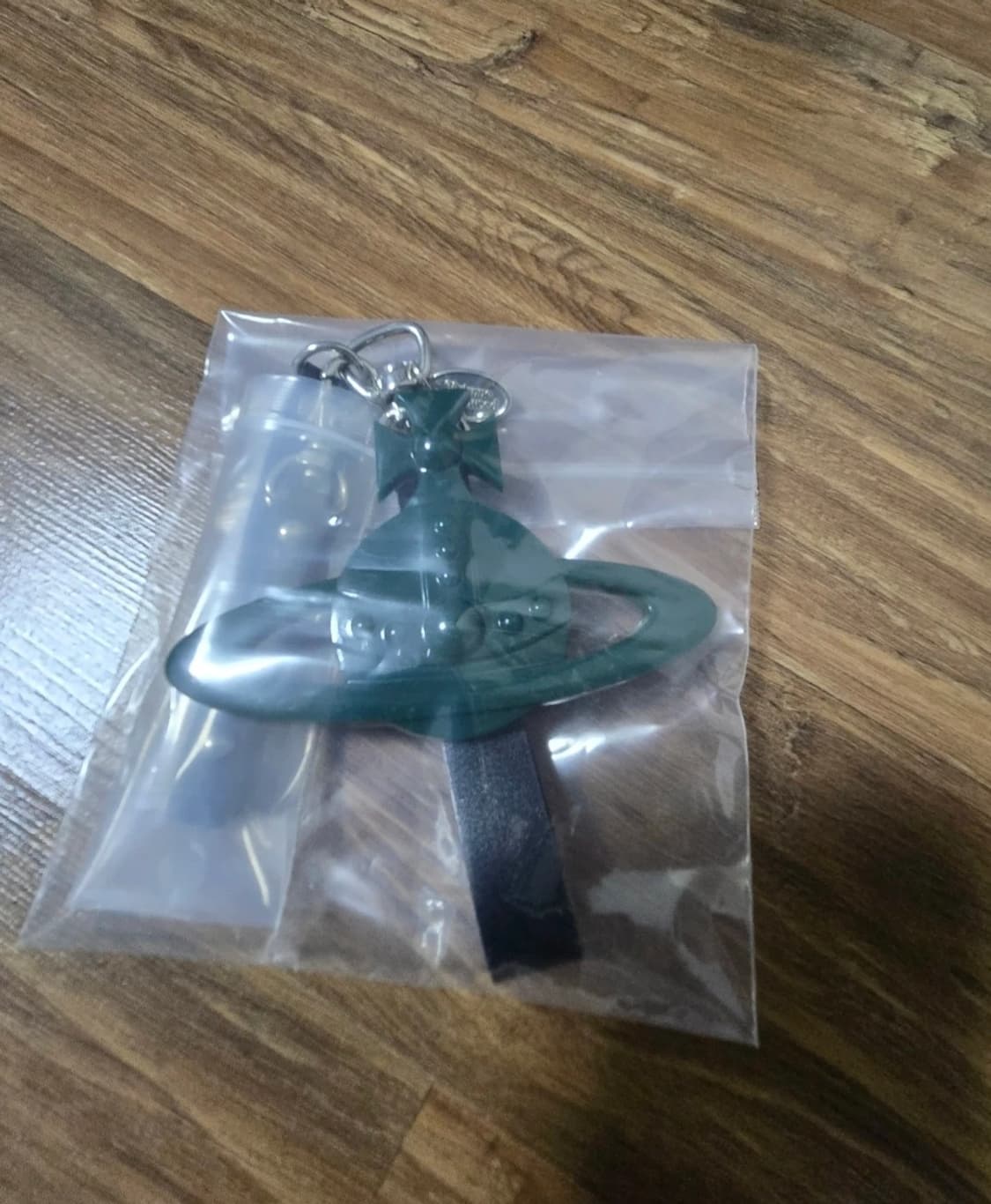 비비안 웨스트우드
오브 모티브 글러브 홀더 키링 상품이미지3