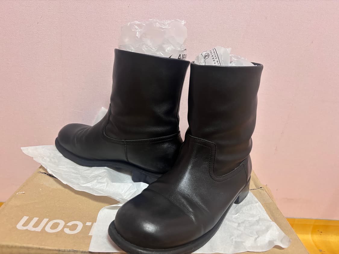 로서울 Around ankle boots Black 앵클부츠 / 미들부츠 상품이미지3