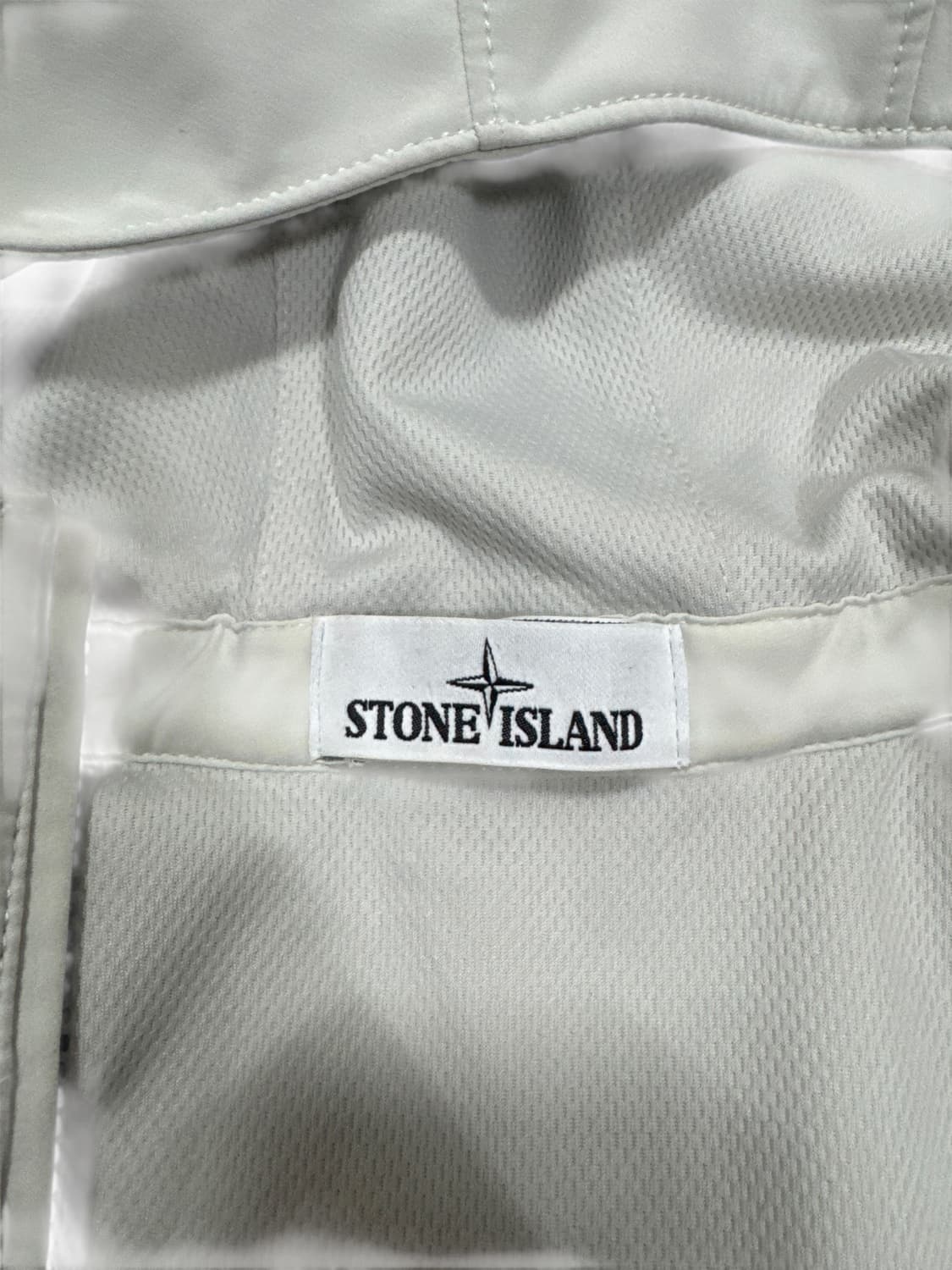 스톤아일랜드 라이트 소프트쉘 M 상품이미지4