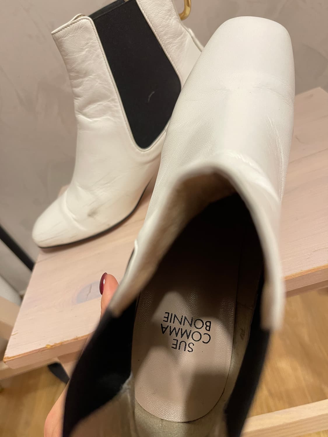 슈콤마보니 골드링 화이트 첼시부츠 380 (245) 상품이미지5