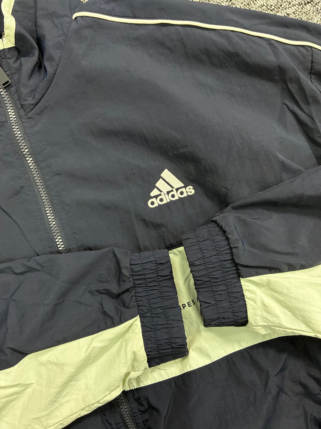 아디다스 네이비 배색 우븐 바람막이 L 상품이미지7