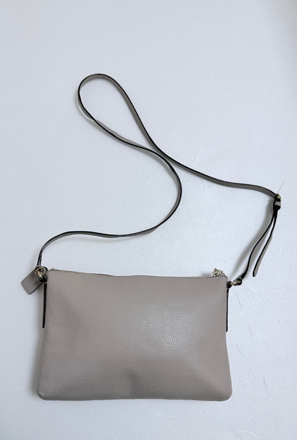 코치 정품 베이지 크로스백 / 슬림 미니백 / 데일리 추천 (상태최상) 상품이미지2