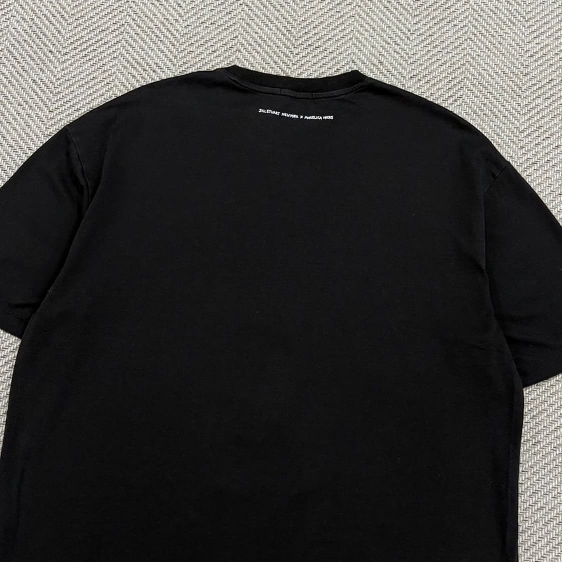 질스튜어트 뉴욕 안젤라힉스 자수 그래픽 티셔츠 v3090 상품이미지4