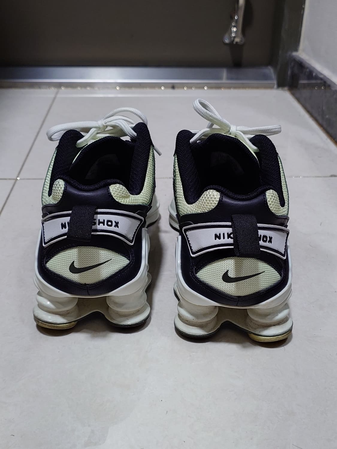 [270] 나이키 올 샥스 TL 노바 블랙 볼트 상품이미지2