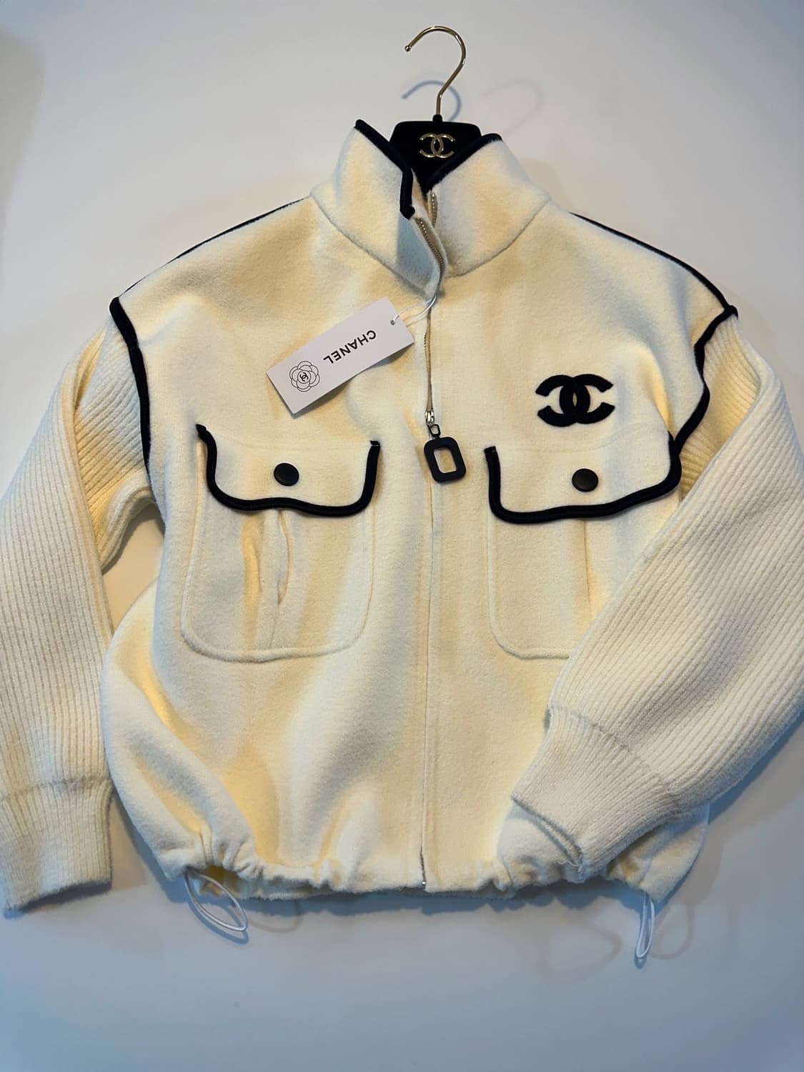 (새상품)샤넬집업 상품이미지2