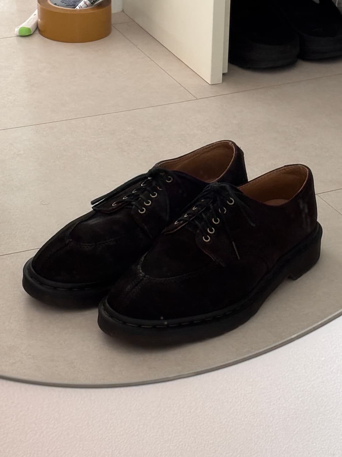 닥터마틴 2046 더비 - 에이징된 다크브라운 스웨이드 (270) 상품이미지1