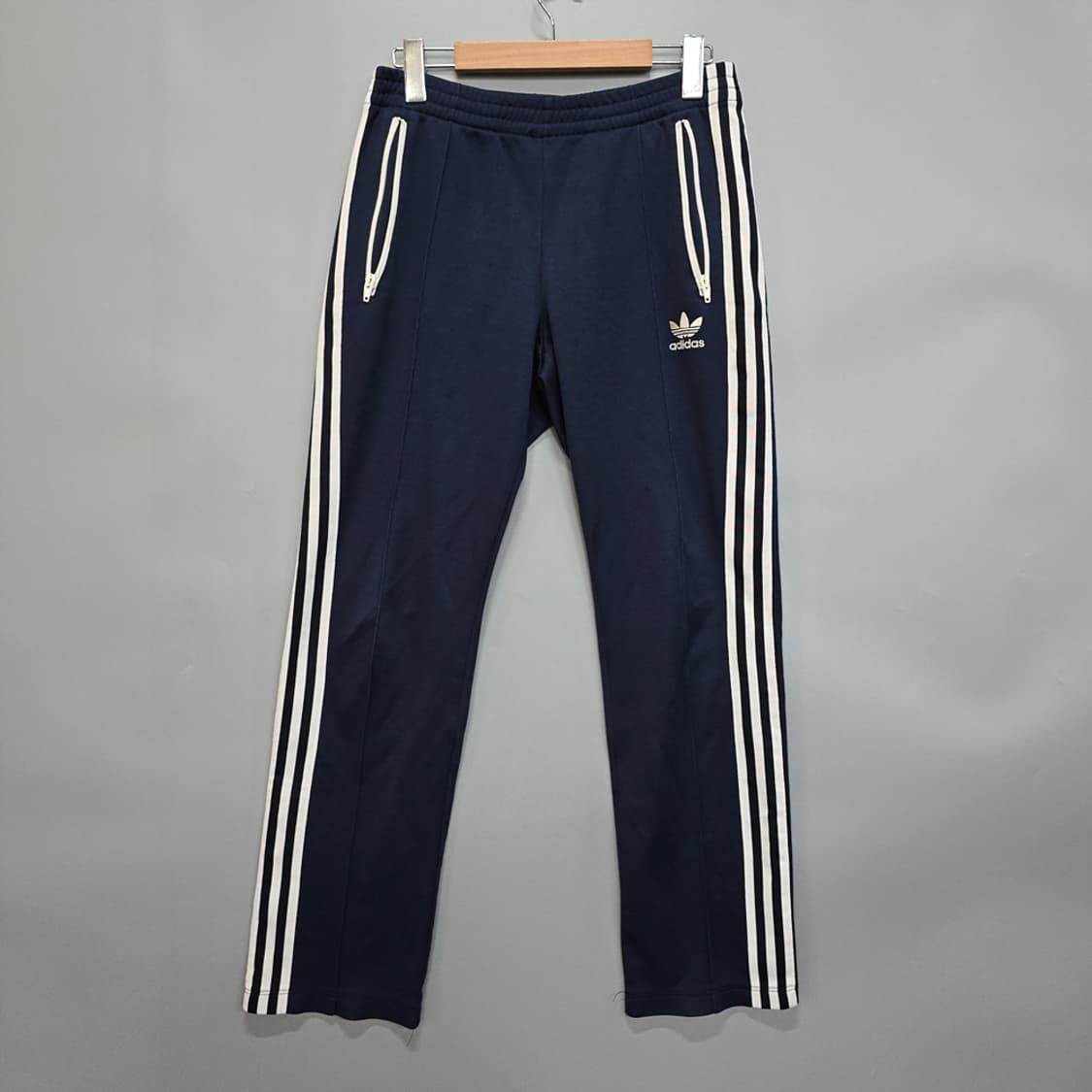 아디다스(adidas) 유로파 트랙팬츠 네이비 100 상품이미지1