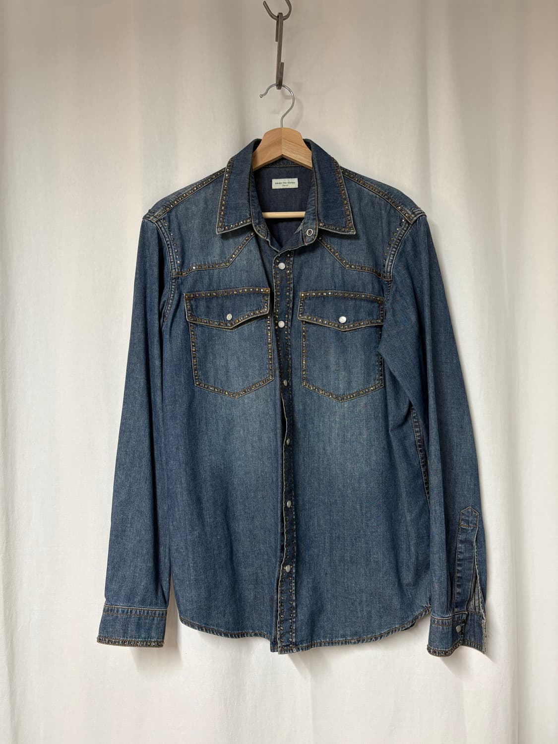 드리스반노튼 데님 웨스턴 셔츠 상품이미지1