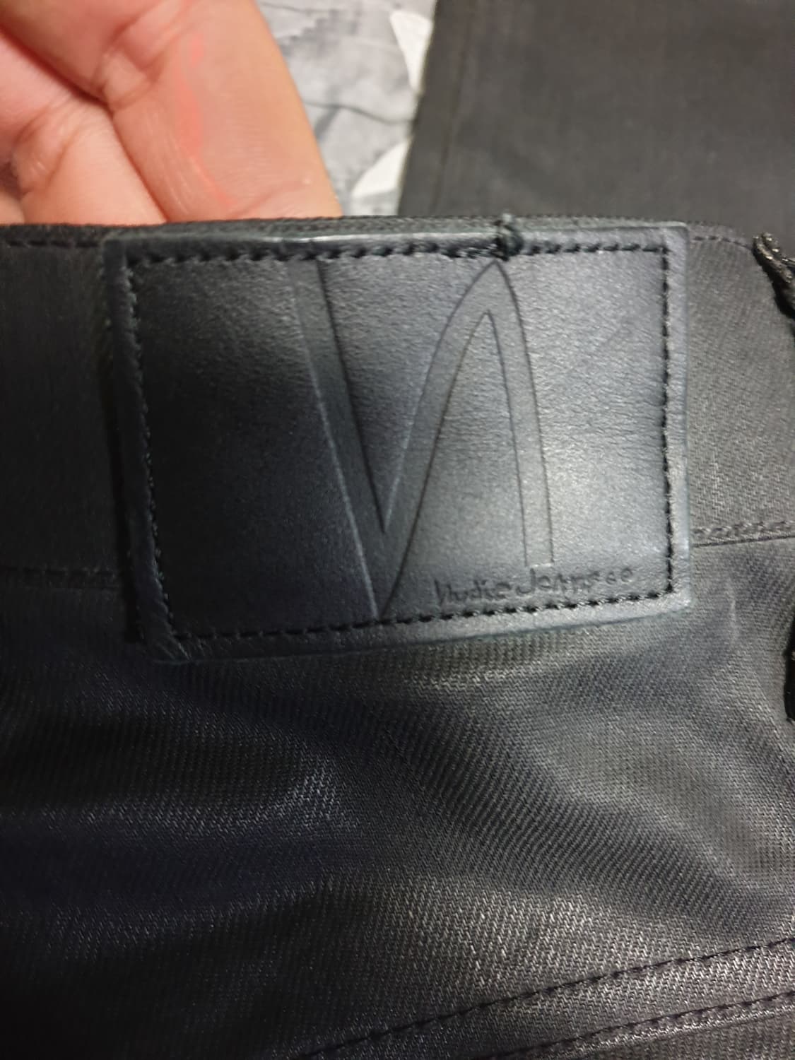 (한정판) 누디진 타이트 롱존 백투블랙 코팅진 팬츠 (29x32) 상품이미지5