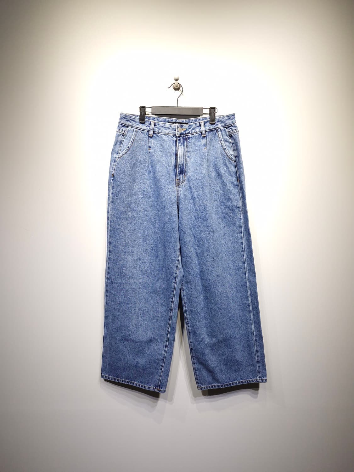 DRAGON BLUES 드래곤블루스 원턱 와이드핏 데님팬츠 상품이미지1