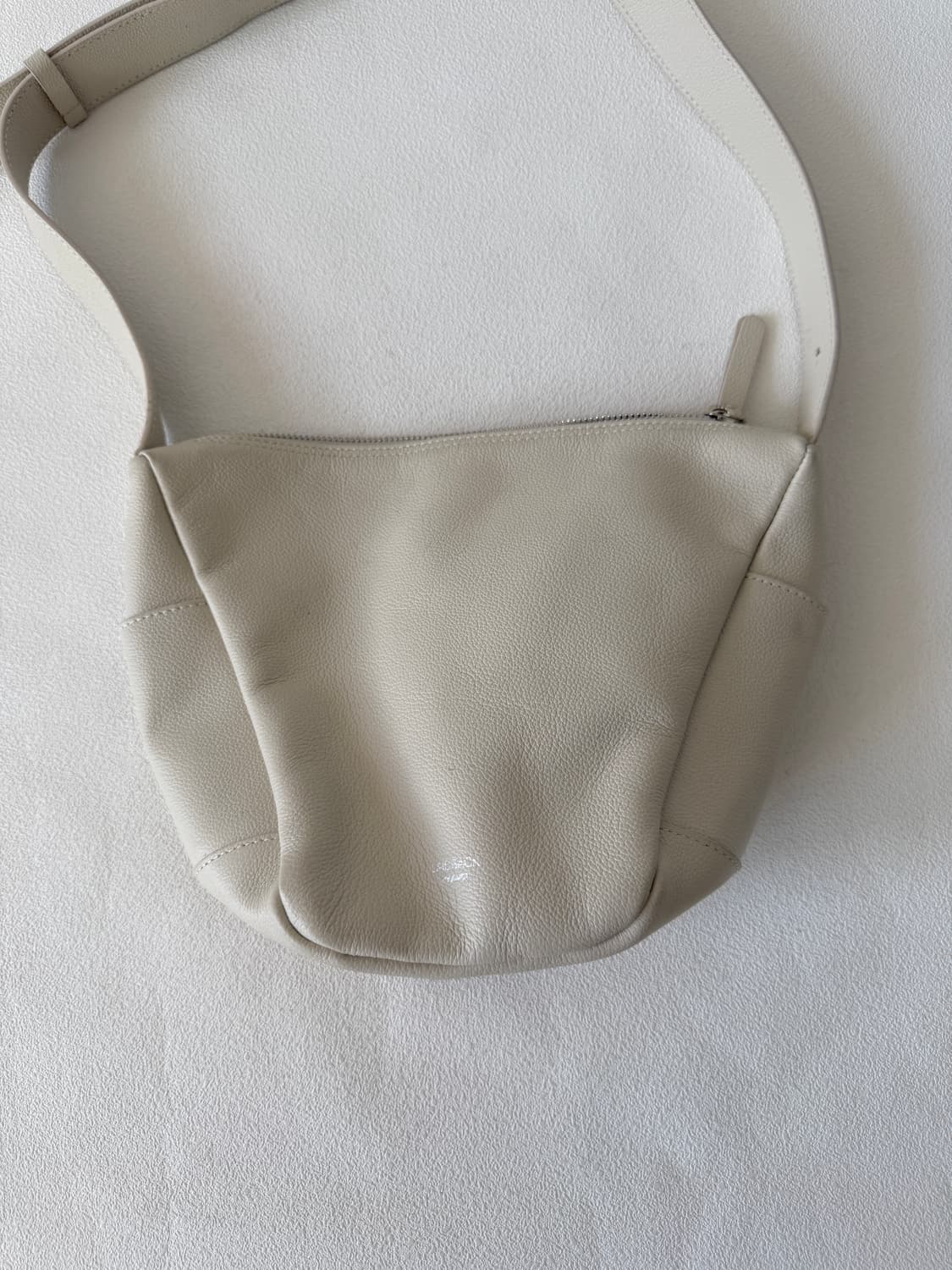 LAIDBACK 레더 크로스백 상품이미지2