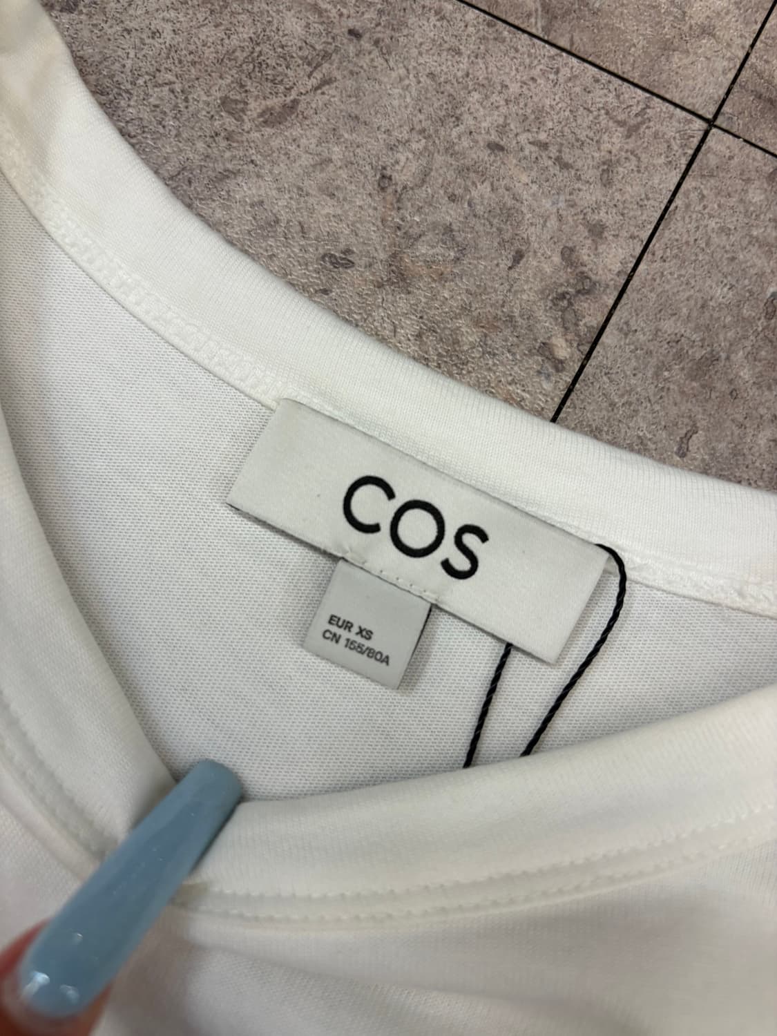 COS 반팔 티셔츠 화이트 #csz327 상품이미지3