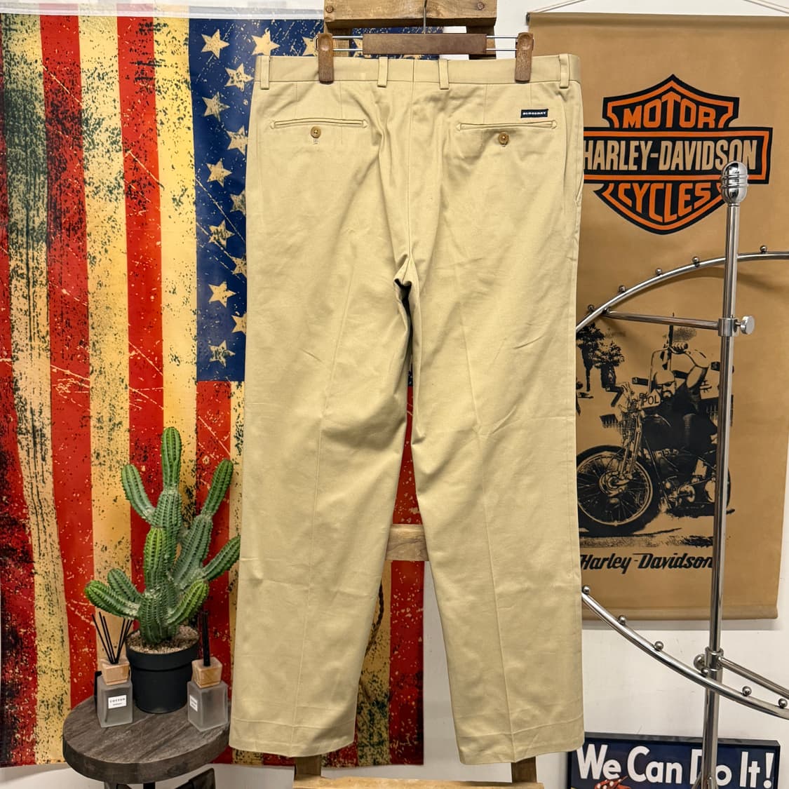 버버리 런던 클래식핏 플랫플리츠 코튼 치노팬츠 베이지 N866   상품이미지2