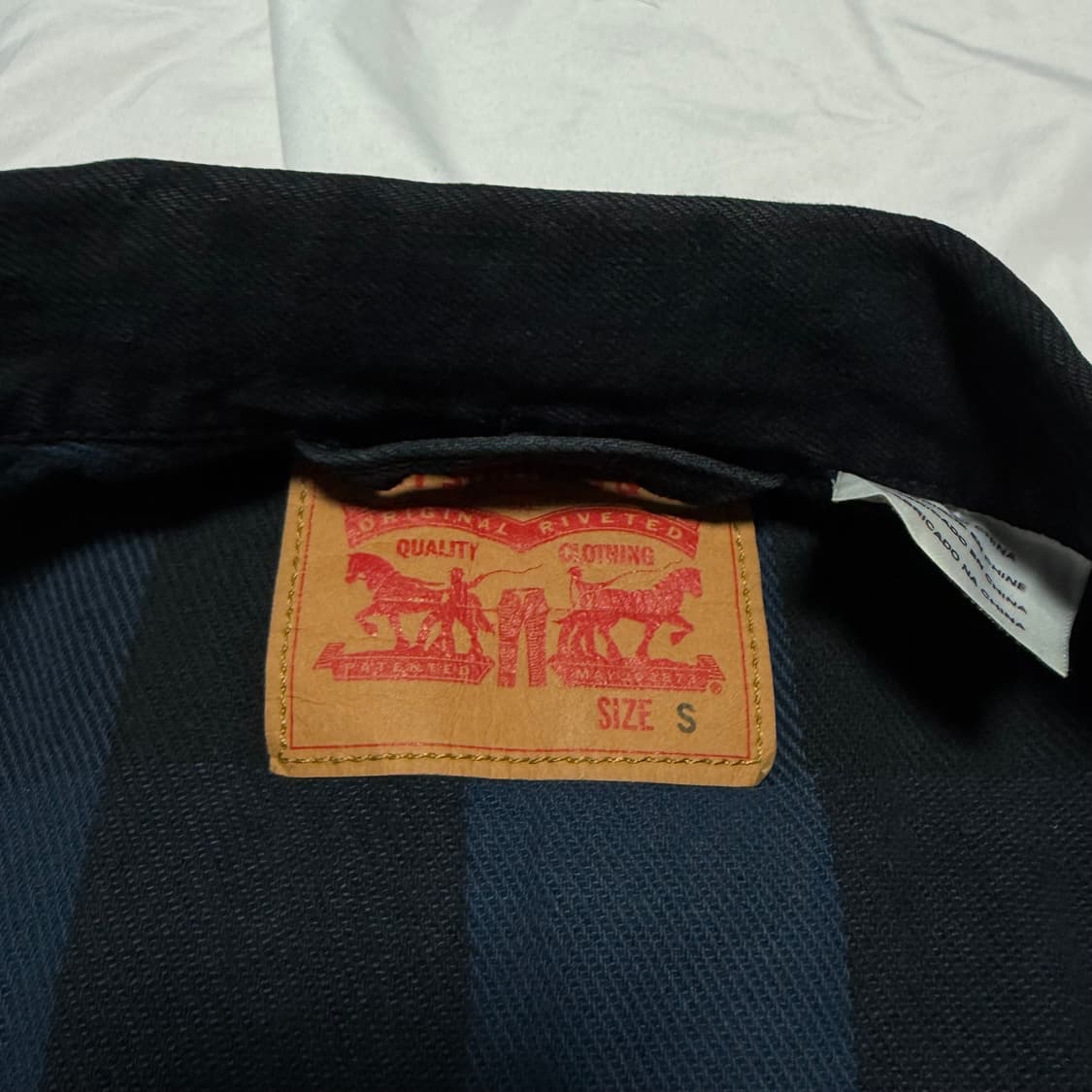 [S] 리바이스 블랙 데님 트러커 자켓 상품이미지4