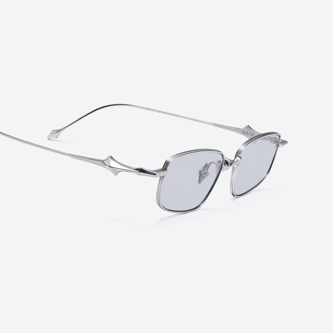 젠틀몬스터 사가 02 블루 렌즈(카리나 착용) 상품이미지4