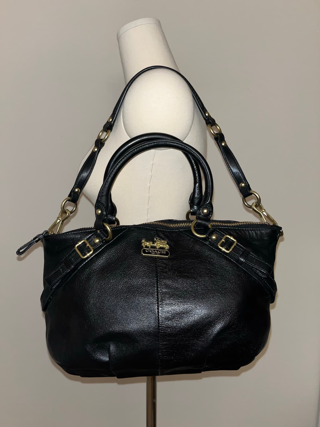 🎉BLACK FRIDAY🎉 Coach All black bag 상품이미지3