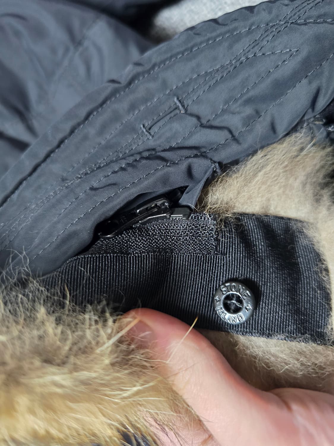 [S] 스톤아일랜드 마이크로랩스 다운 퍼 패딩 상품이미지6
