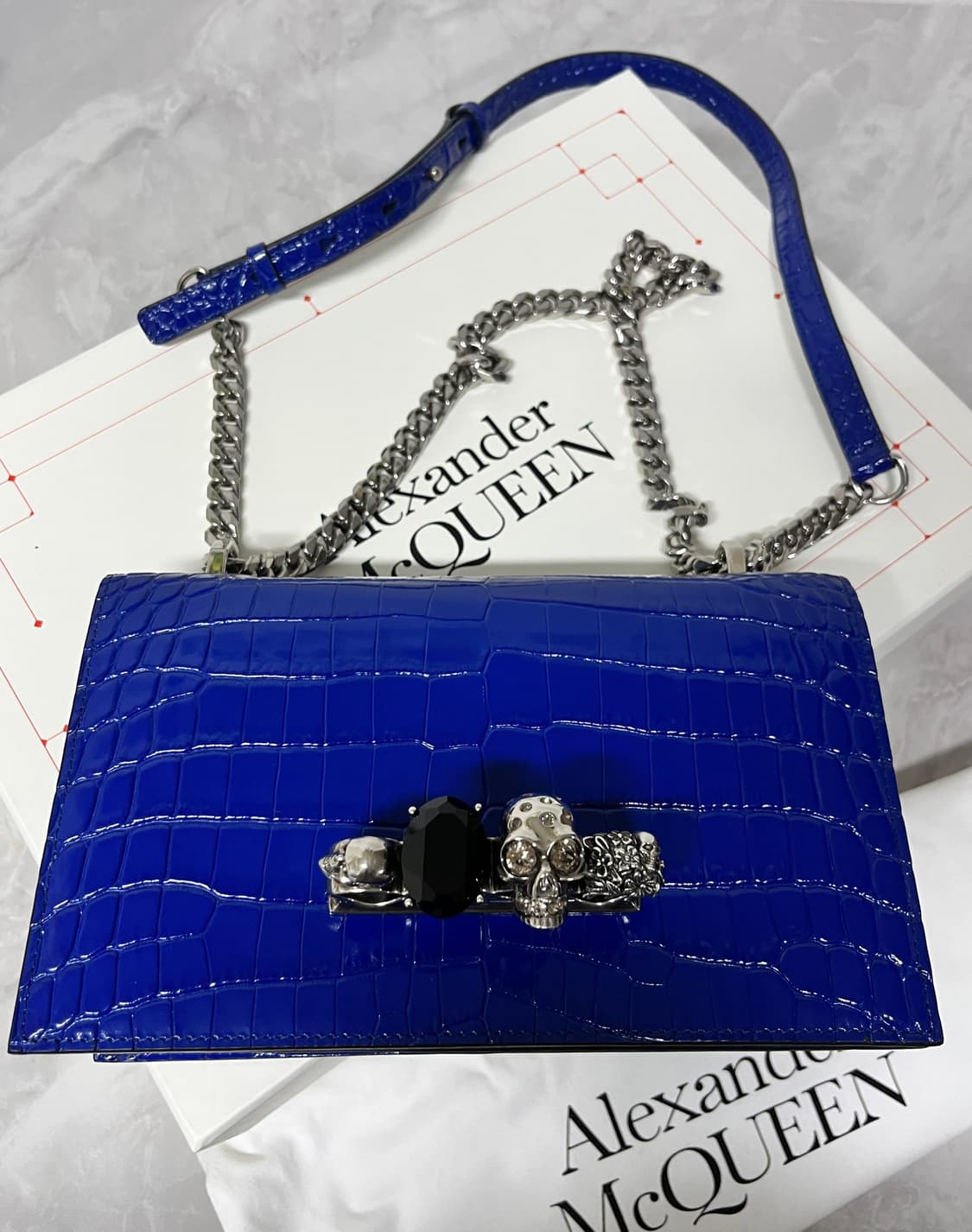 알렉산더 맥퀸 쥬얼사첼백 코발트블루 상품이미지1