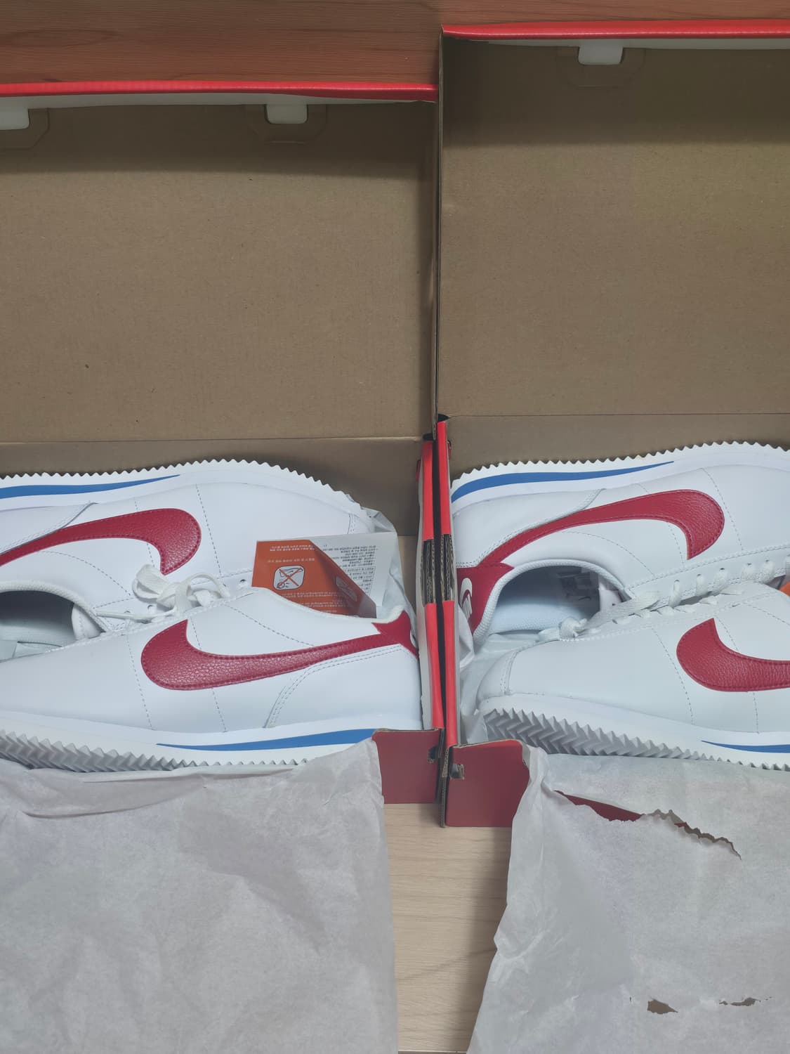 새제품)나이키 우먼 코르테즈 바사티레드 팝니다. 상품이미지7