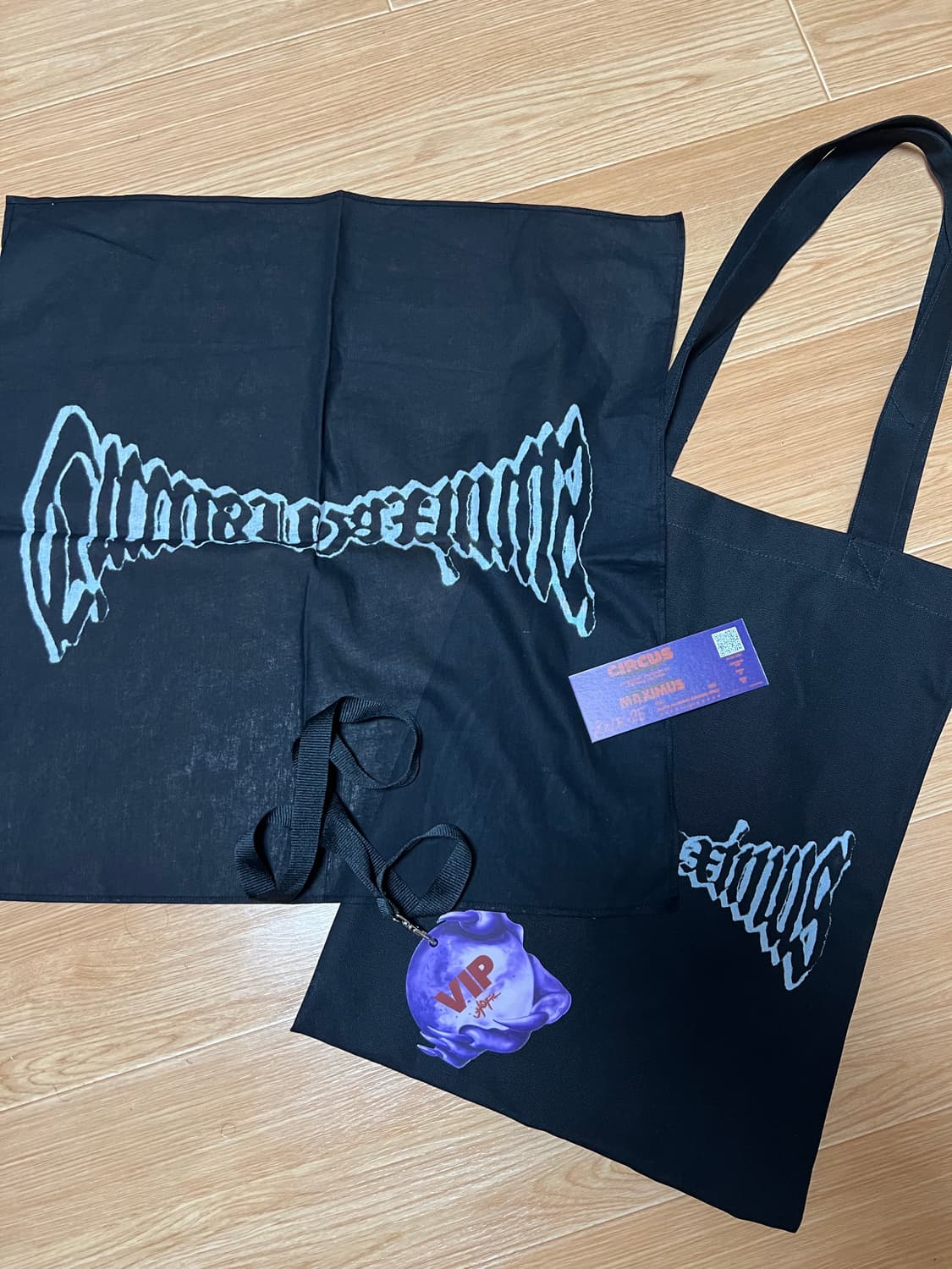 트래비스스캇 콘서트 vip 세트+ 머천 md 롱슬리브 L 새제품 상품이미지3