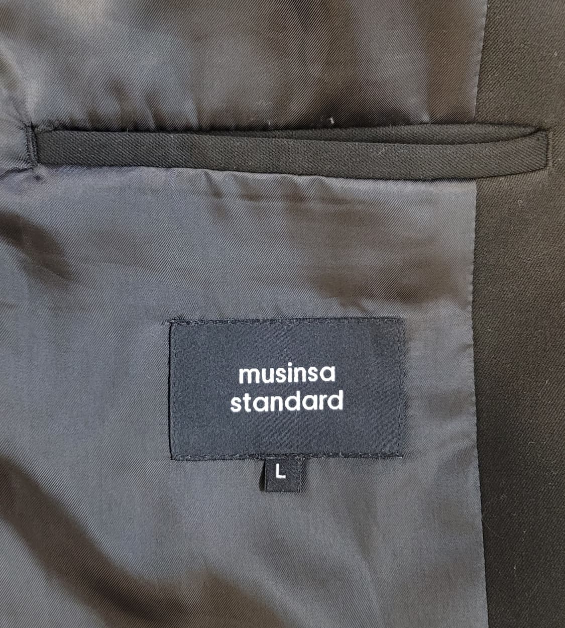 [100.L] 무신사스탠다드 투웨이지퍼 릴렉스드 미니멀자켓 판매 상품이미지6