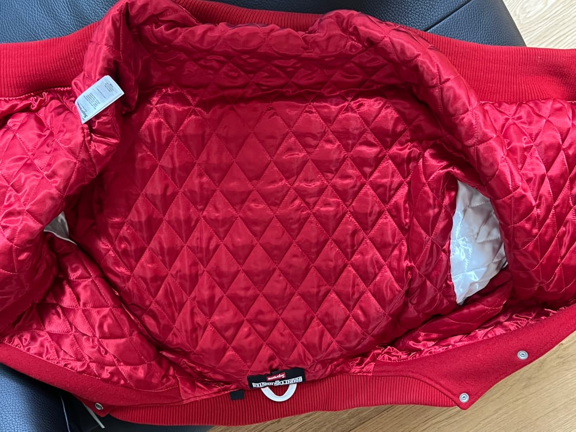 슈프림 x 바운티 헌터 바시티 자켓 레드 - 23FW 상품이미지7