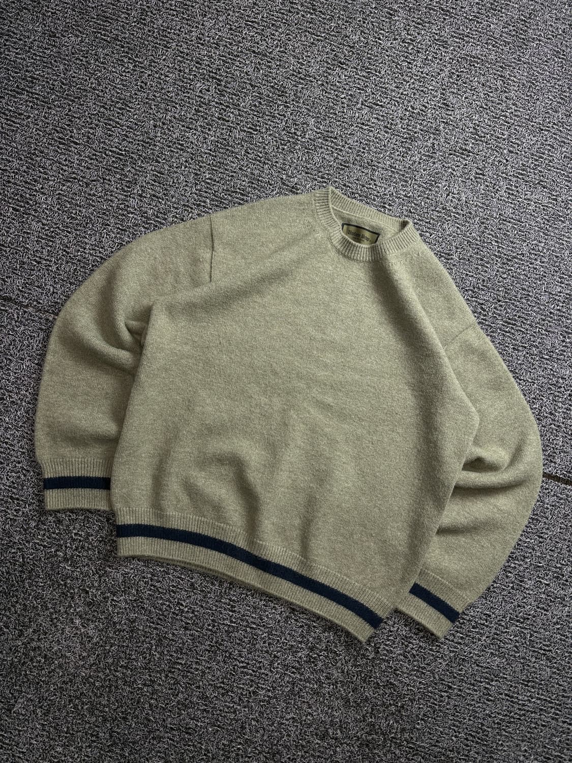 유니폼 브릿지 라인 크루넥 니트 2334 상품이미지1