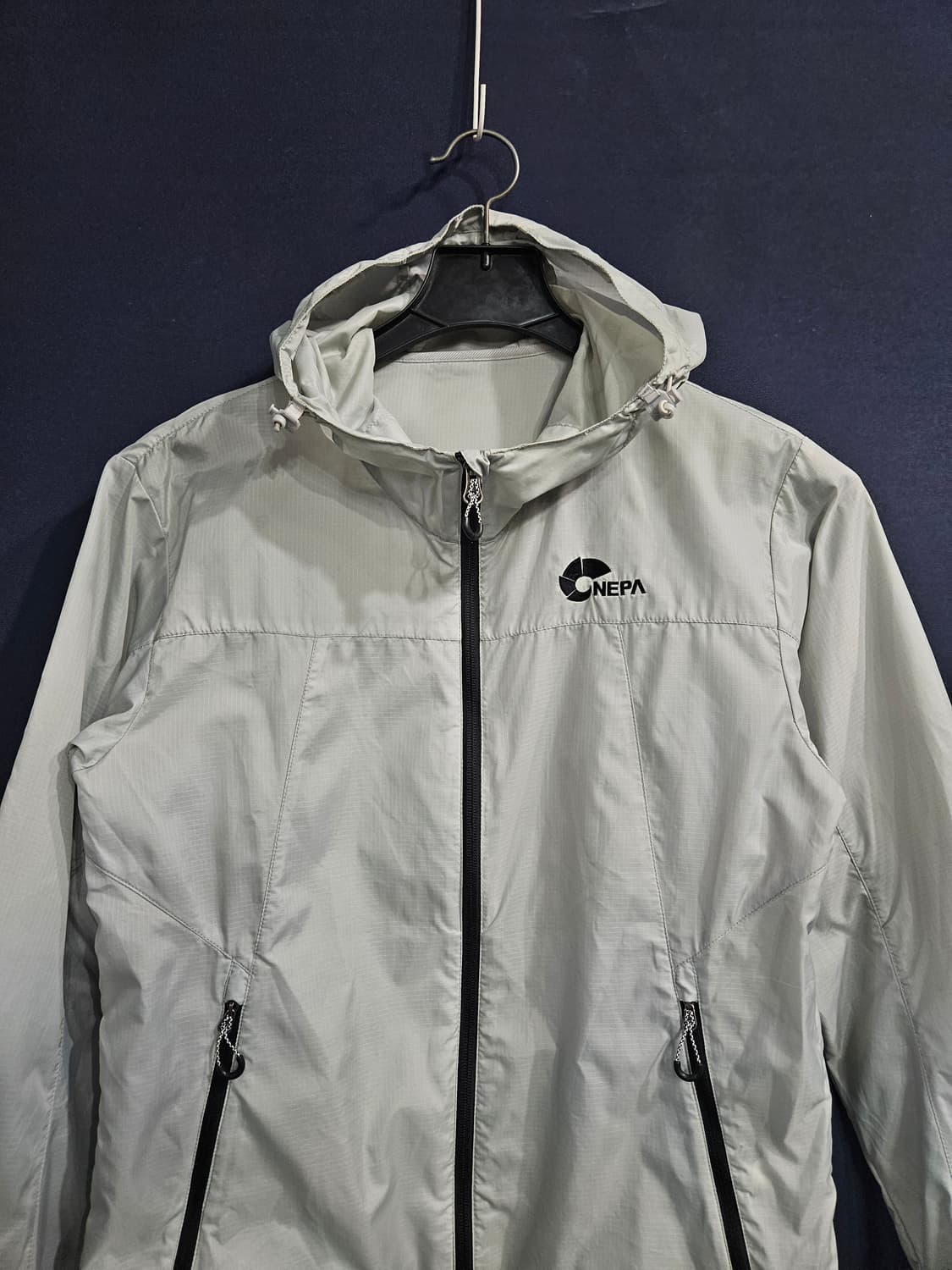 네파 라이트그레이 남성 슬림핏 95 홑겹 등산복 바람막이 자켓  상품이미지7